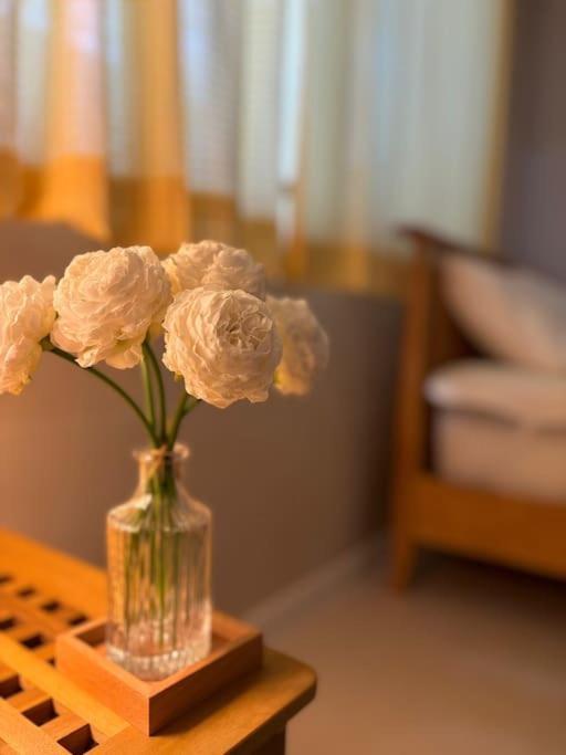 Hygge In Sinchon Apartment Seoul